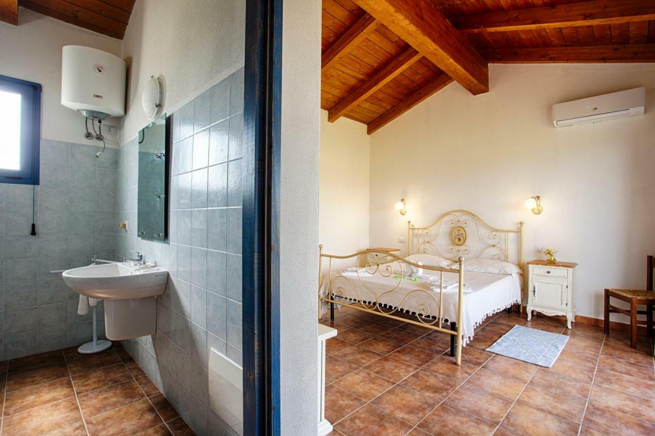 Agriturismo Mieleamaro Villa Olbia Eksteriør bilde