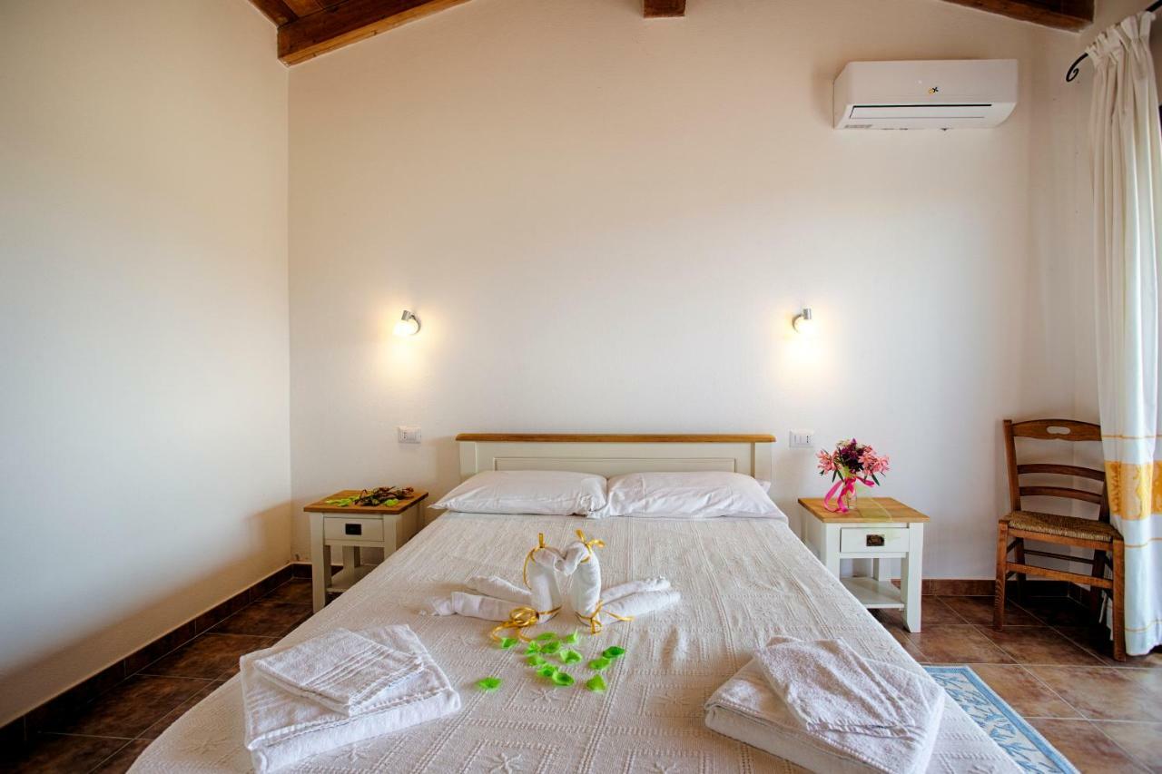 Agriturismo Mieleamaro Villa Olbia Eksteriør bilde